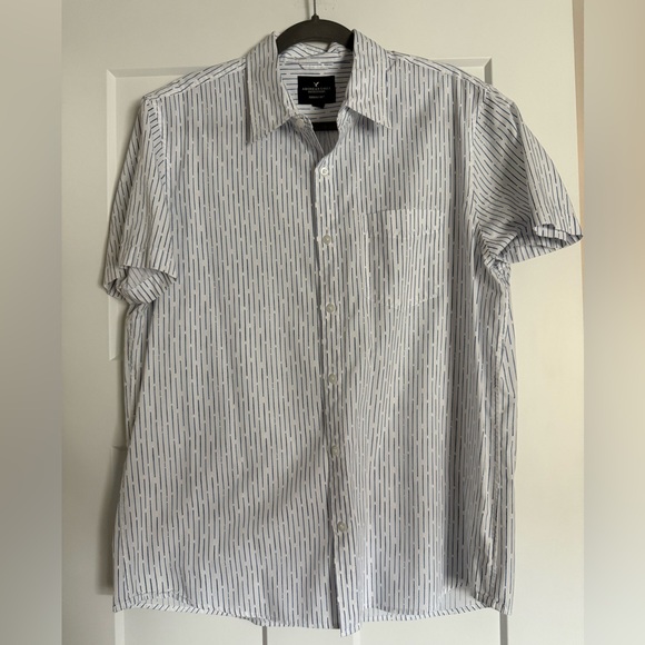 American Eagle Outfitters White and Blue Patterned Shirt - Picture 1 of 4